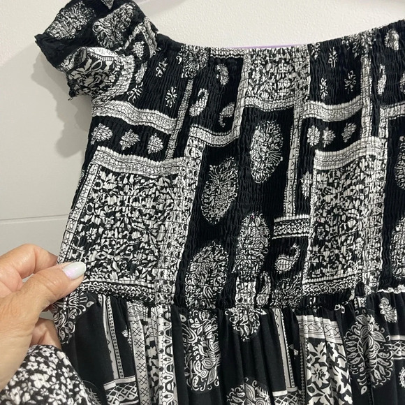 Summer dress off the shoulder worn couple of times in Great Condition - Picture 2 of 7